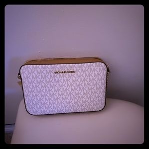 Michael kors cross body hand bag